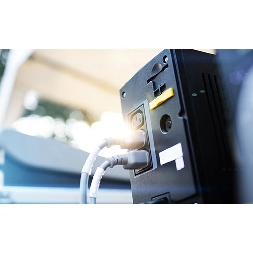 Szünetmentes tápegység (UPS) telepítése - munkadíj